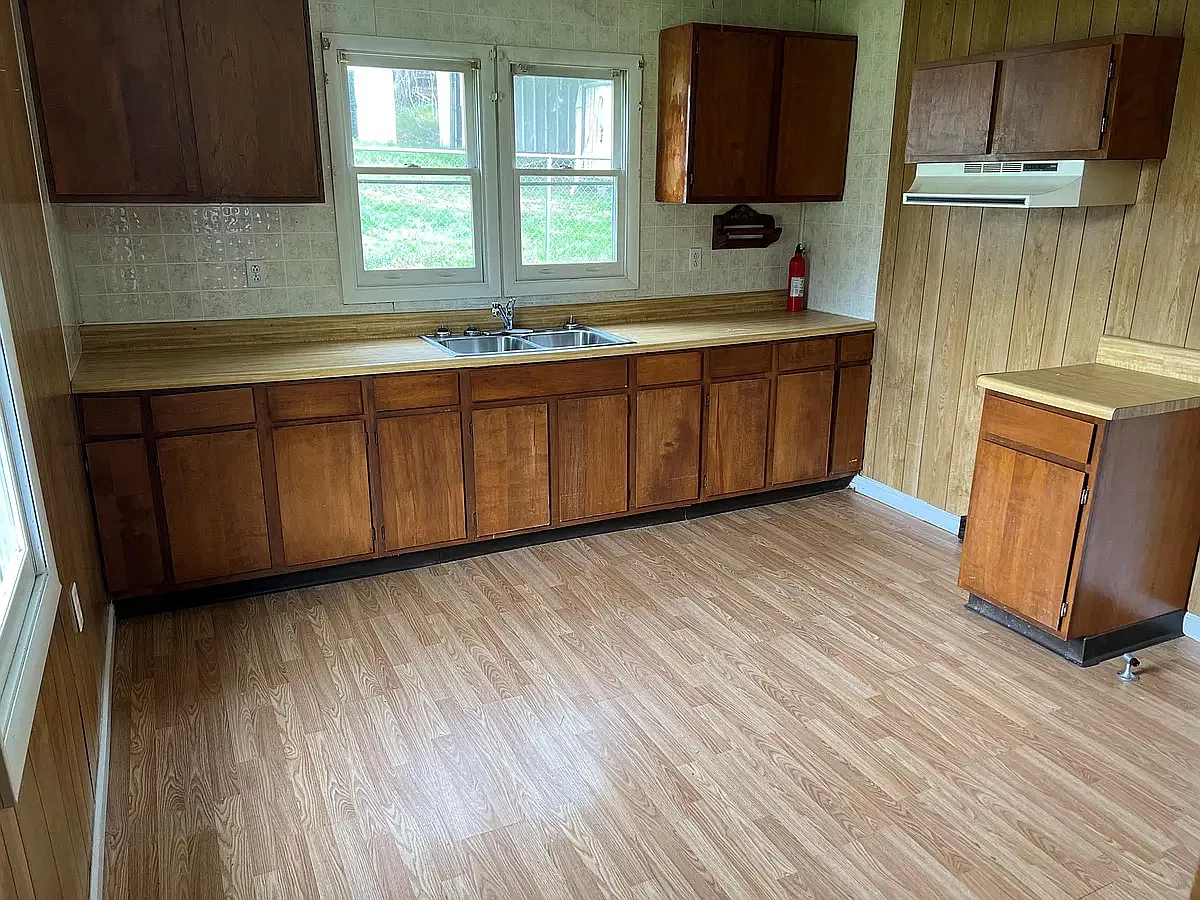 2 bed, $895 — Photo 4