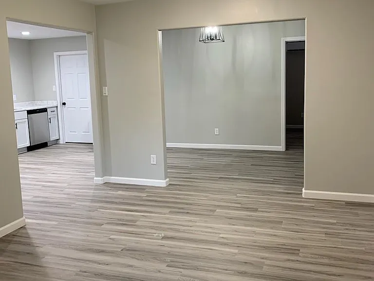7427 Evans St — Photo 3