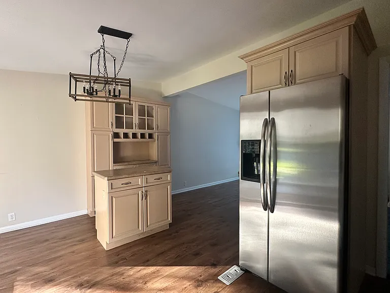 3401 Charlevoix Ave — Photo 6