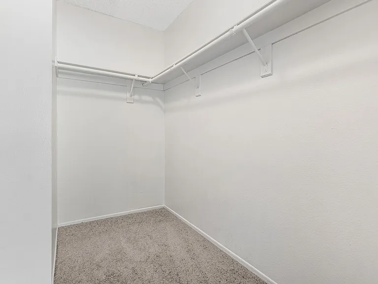 Monrovia Villas Apartments — Photo 30