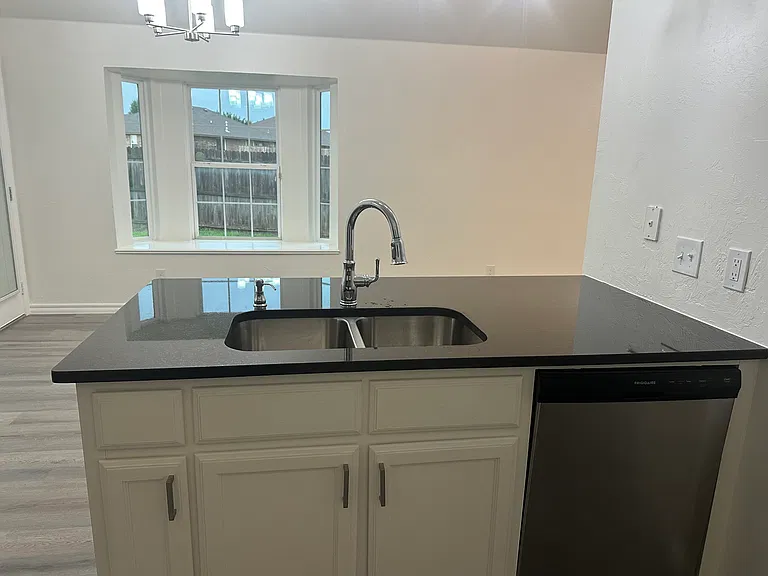 2291 Blue Jay Dr — Photo 5