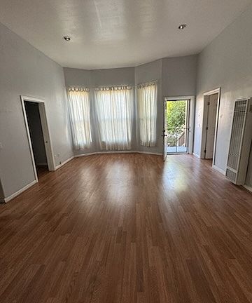 2nd image of 1929 Hancock St