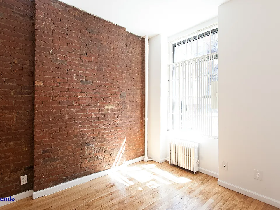 7 Jones St #2F