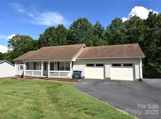 1524 Belleview Dr NE, Conover, NC 28613