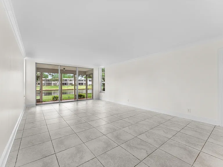 4240 Oaks Ter #103 — Photo 14