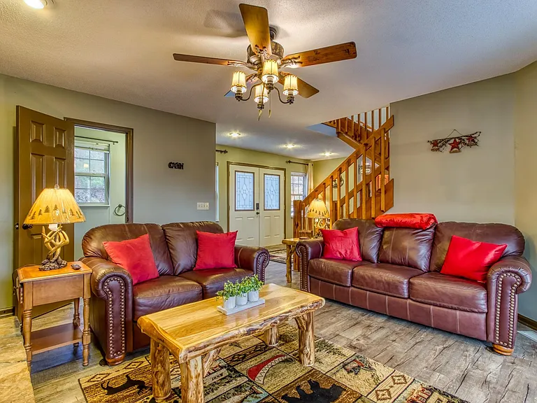 905 Smoky Bears Way — Photo 12