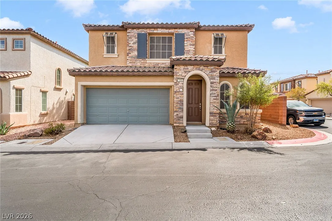 4 bed, 3.0 bath, 2168 sqft, $2,200 — Photo 1