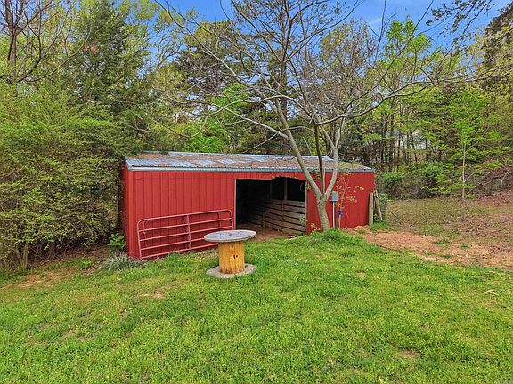 4th image of 175 Acklin Gap Rd