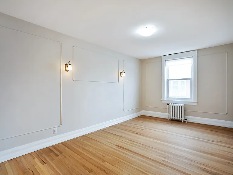 407 Elgin St — Photo 11