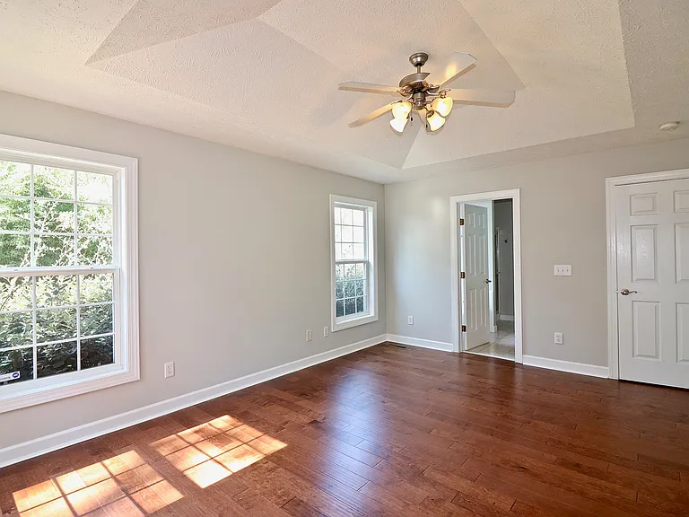 195 Russet Ct — Photo 44