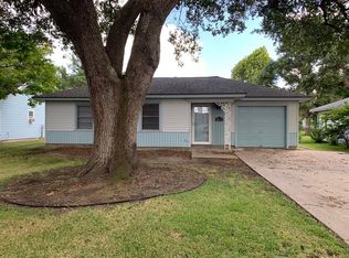 1012 Nottingham Dr, Angleton, TX 77515