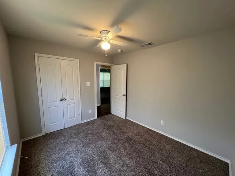 8126 Marydean Ave — Photo 6