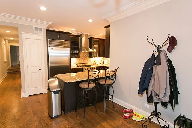 831 W Buckingham Pl #2C — Photo 5