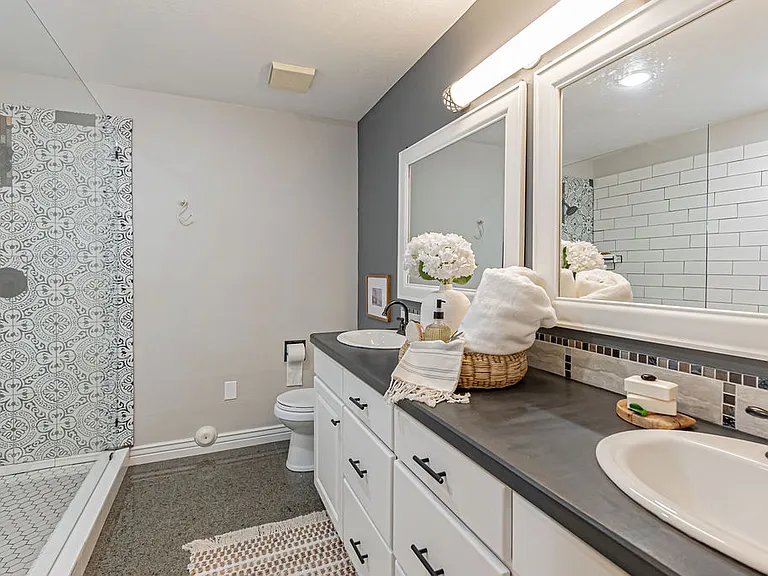 3915 Woodhaven Ln — Photo 19