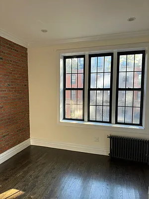 Rented by Avenues Real Estate | media 12