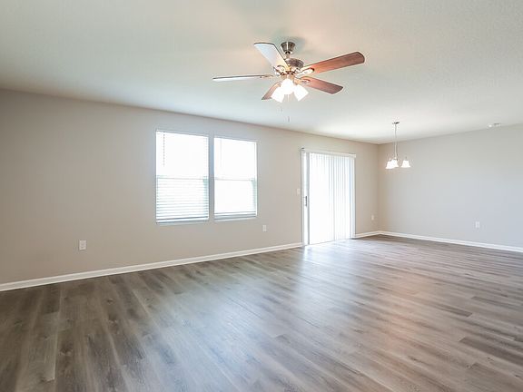 4th image of 2096 Pebble Point Dr
