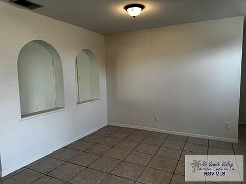 5th image of 629 Balboa Rd