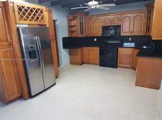 2828 SW 3rd St, Miami, FL 33135