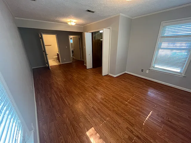 1810 Catawba St — Photo 15