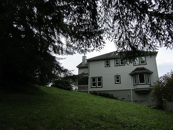 3rd image of 25 Wisteria Ln