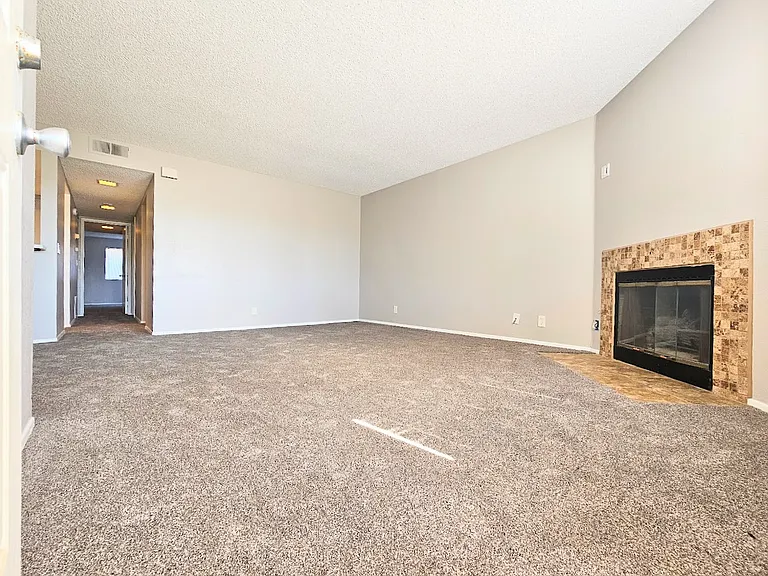 252 Date Ave #F — Photo 7