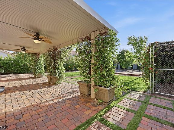 3rd image of 3476 Hera St