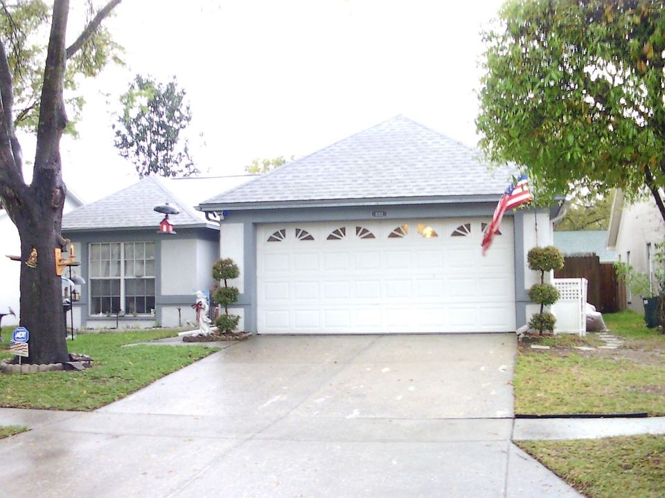 2nd image of 1013 Hardwood Dr