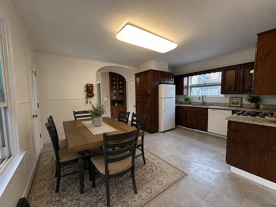 9 Summer St #1