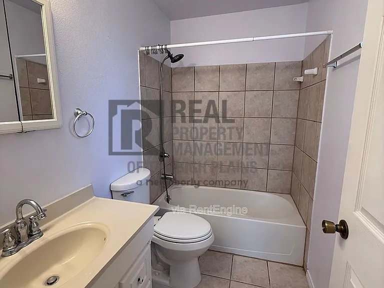 3101 S Jackson St — Photo 12