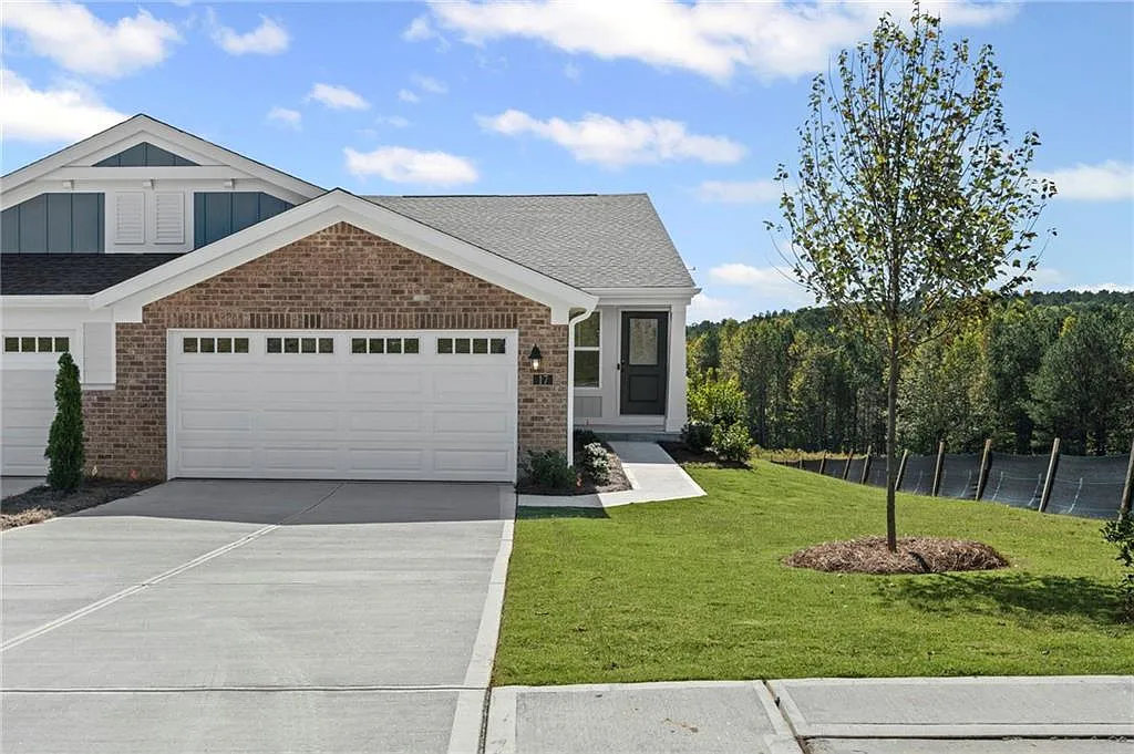 17 Village Dr #25-B photo 1