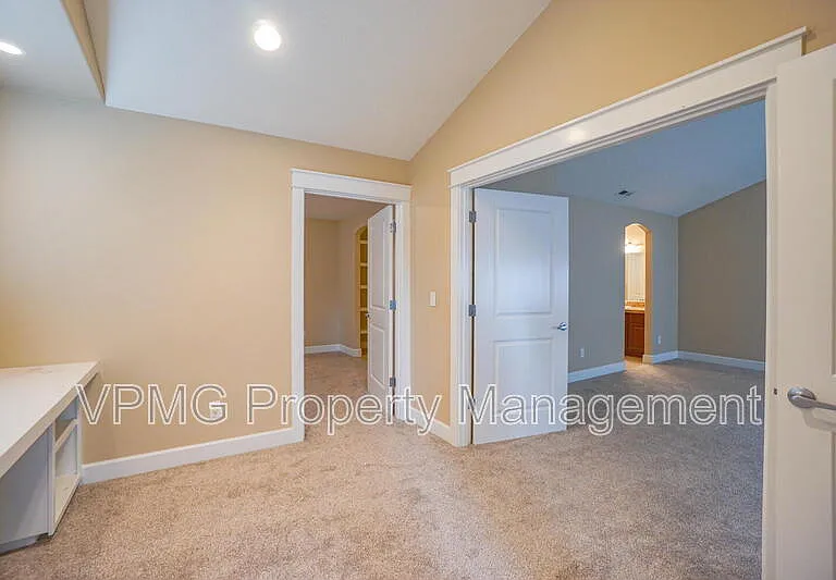 1403 SE 194th Pl — Photo 30
