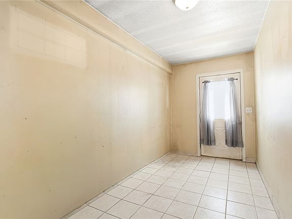 3rd image of 1312 Edgar Ave