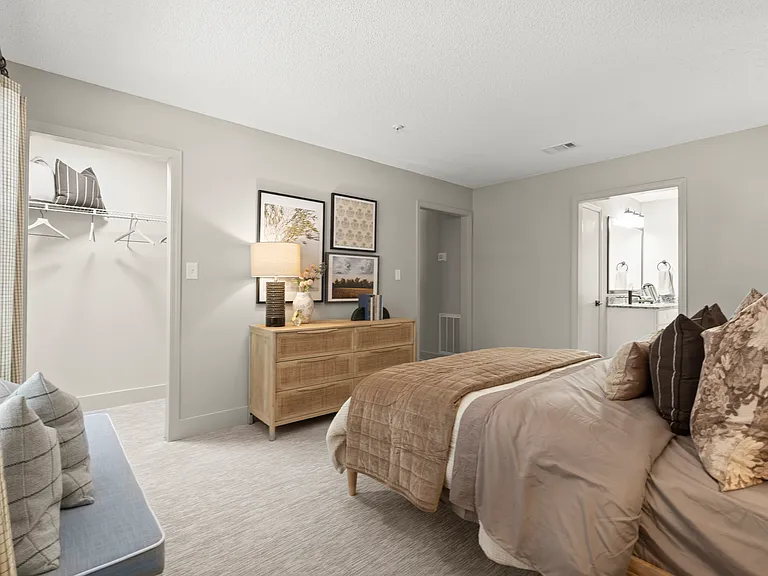 The Pointe at Stockbridge — Photo 20