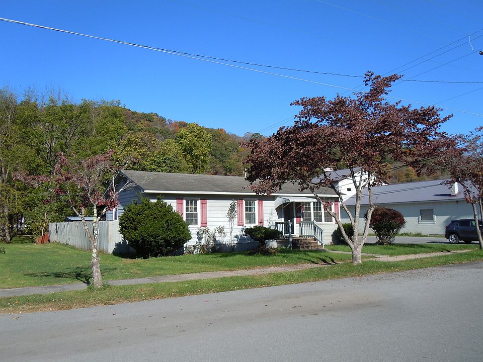 1st image of 900 2nd Ave