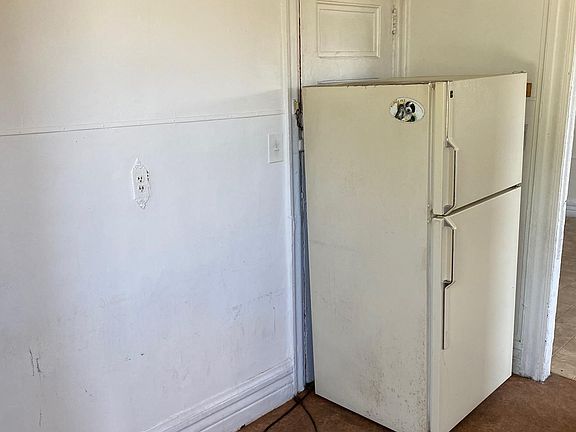 2nd image of 8701 Jamaica Ave #2