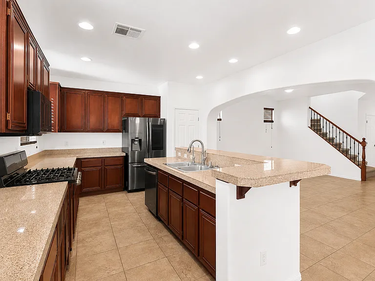 1633 Orange Daisy Pl — Photo 5