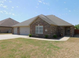 3008 N 17th St, Rogers, AR 72756
