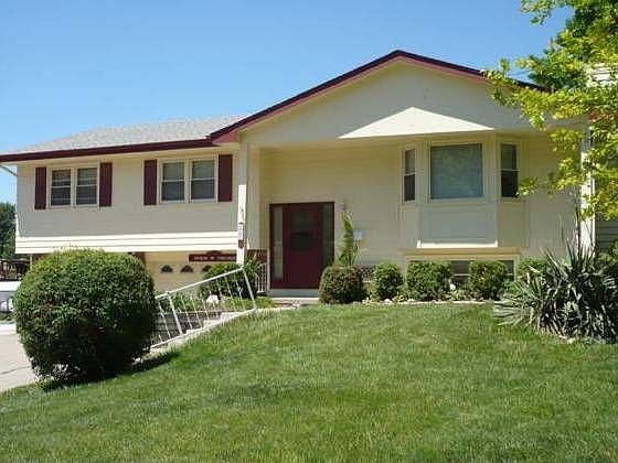 1st image of 800 Matthies Dr
