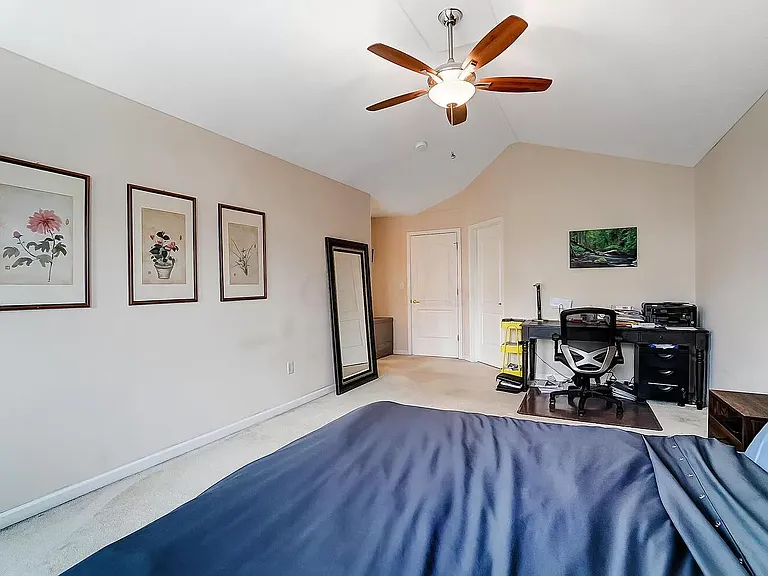 728 Spring Valley Dr — Photo 21