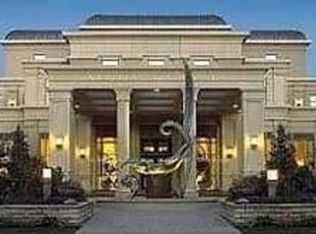 15 Greenview Ave #1814, Toronto, ON M2M 4M7
