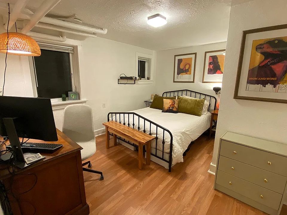 1st image of 804 W Howe St #2