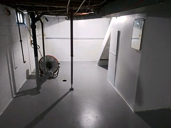 Basement (W/D Hookups)