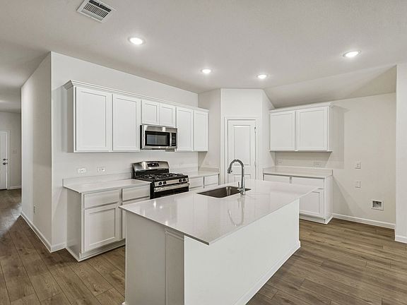3rd image of 2523 Canadian Way
