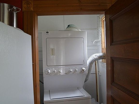 washer/dryer off kitchen