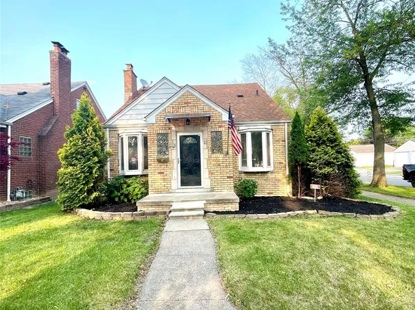 1311 12th St, Wyandotte, MI 48192