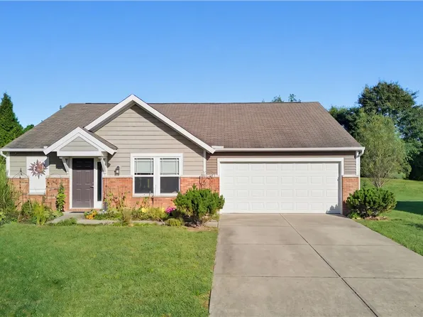 1581 Black Wolf Dr, Lebanon, OH 45036