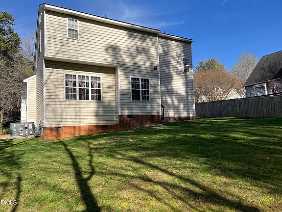5th image of 2604 Farlow Gap Ln