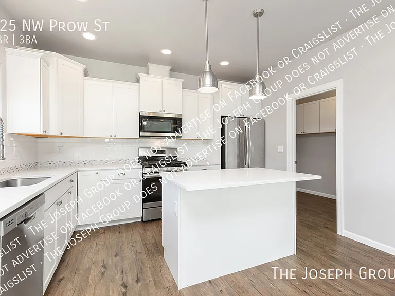 625 NW Prow St — Photo 16
