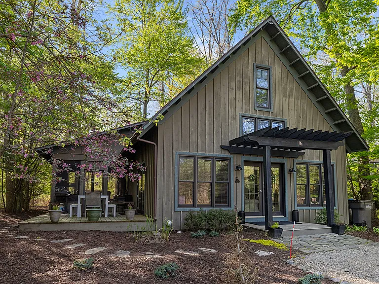 16 Walden Way — Photo 1