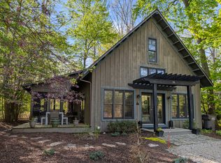 16 Walden Way, New Buffalo, MI 49117